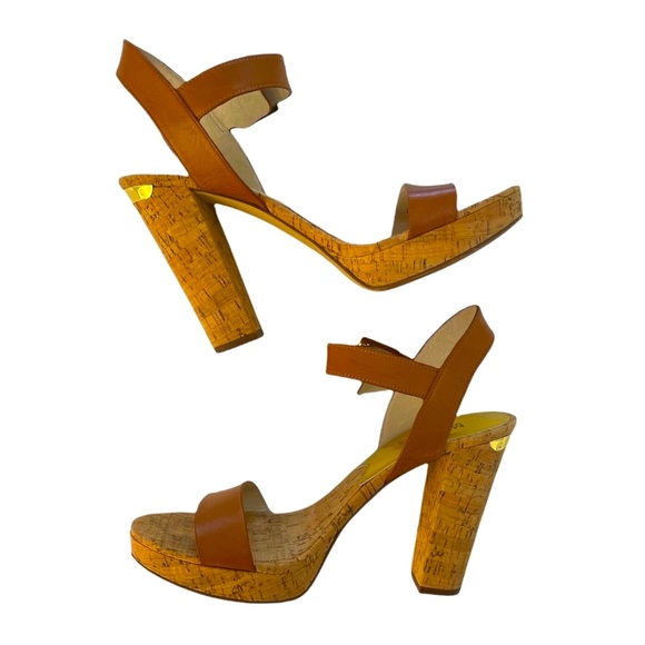 MICHAEL Michael Kors Shoes - MIchael Kors London Leather Platform Sandal